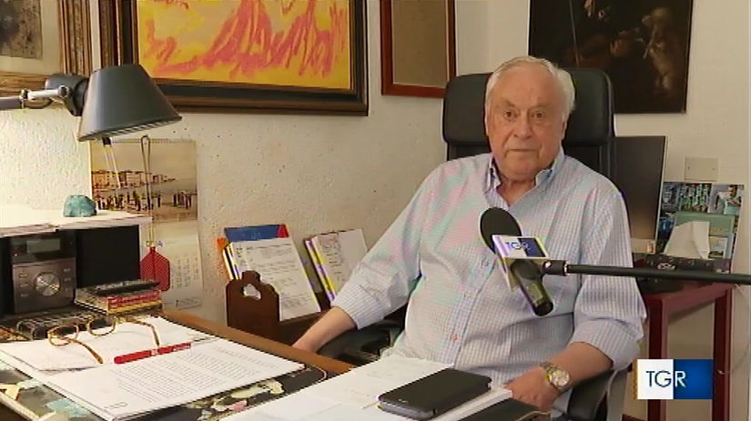 Tgr Umbria- L'ex Sindaco al pianoforte